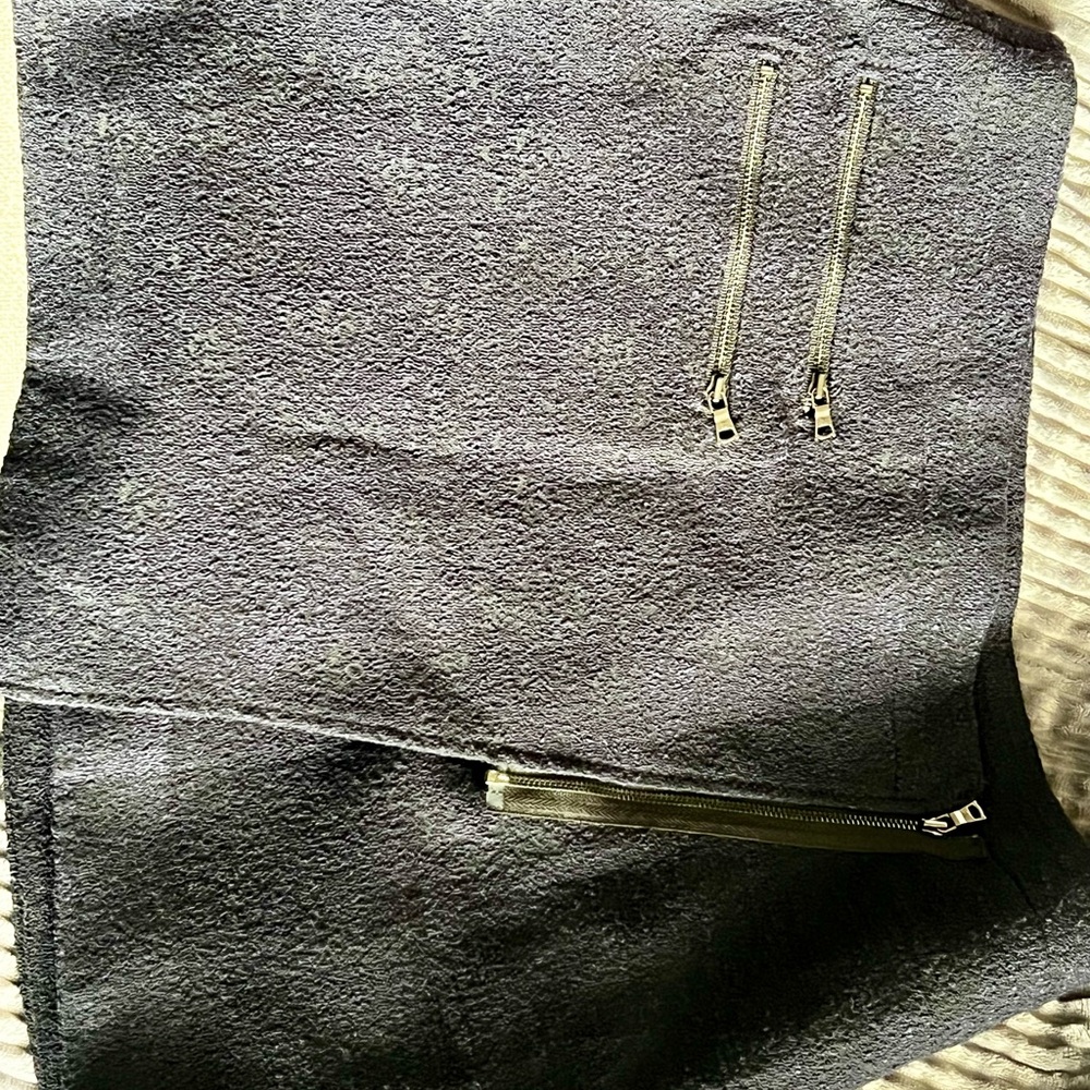 BCBGMaxAzria Gray Mini Skirt with Zipper Accents